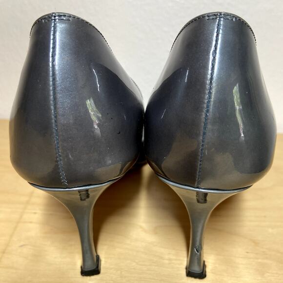 Manolo Blahnik Heels Open Toe Pump Patent Leather Double Strap Chrome Gray 7.5 - Picture 4 of 5